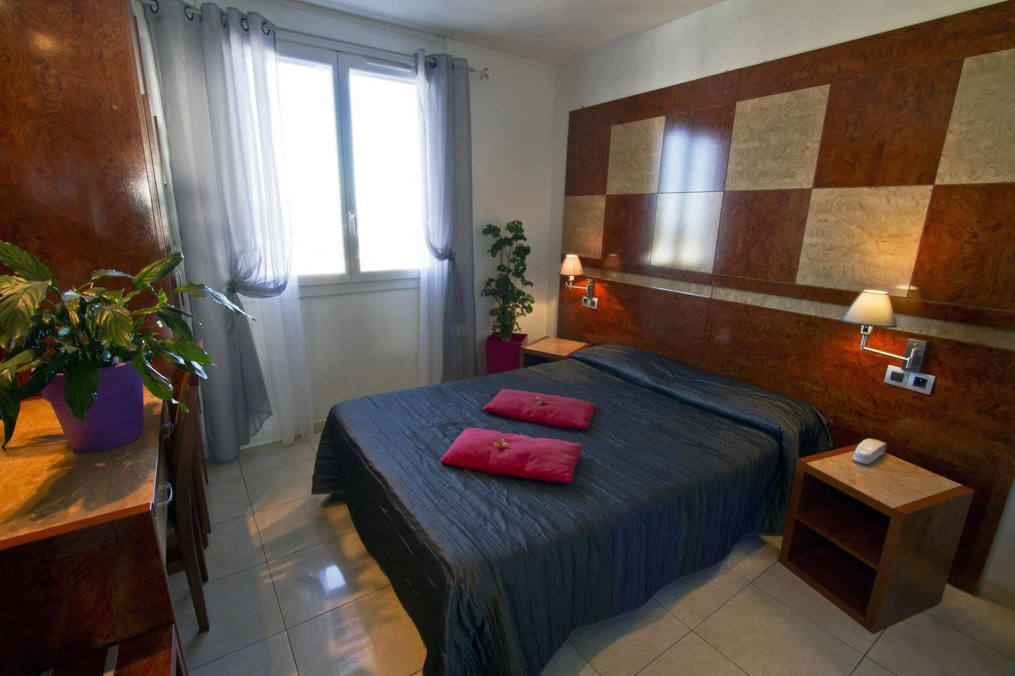 Hotel Le Richmont Marseillan  Bagian luar foto